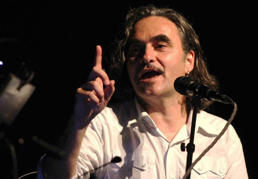 Stephan Eicher solde la crise avec ses jolis contes&nbsp;suisses